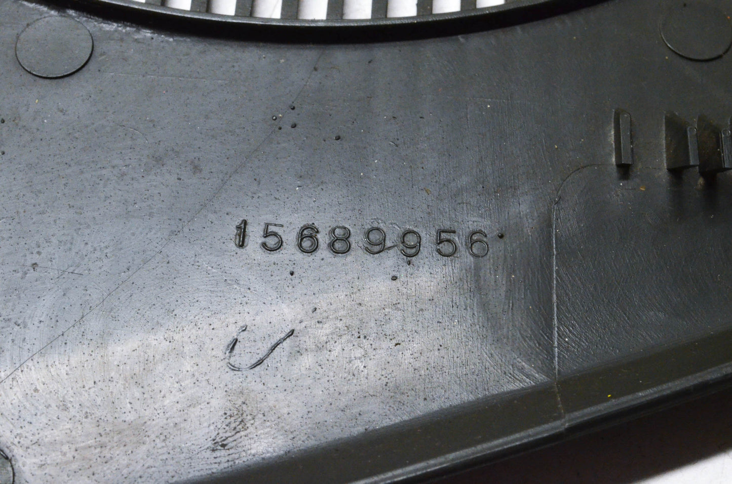 GM 15689956, 15689955 Speaker Grill Cover Kit