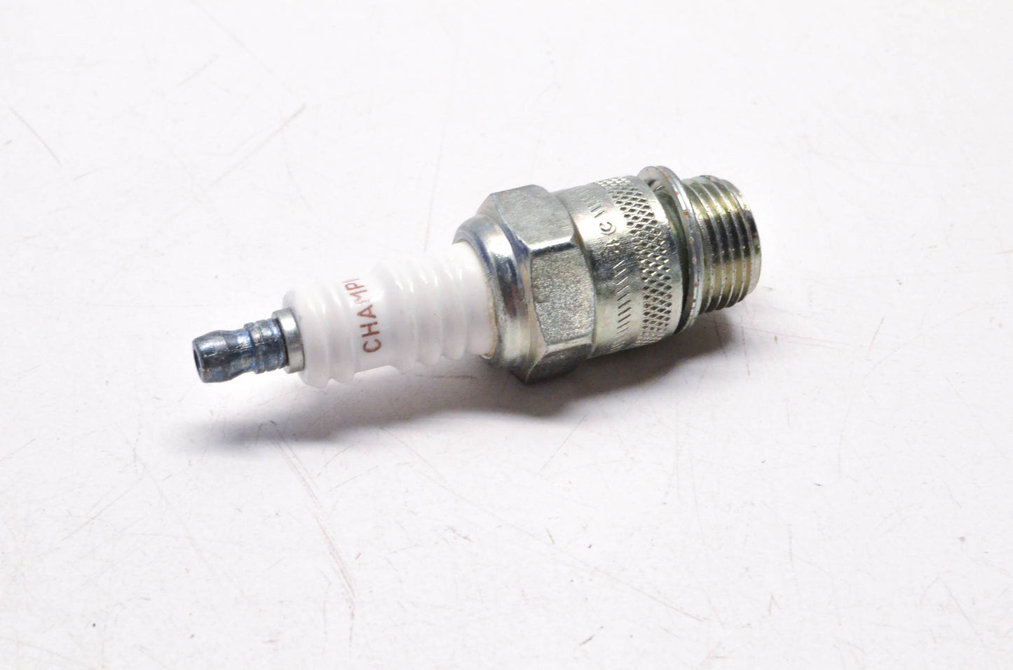 Champion 516, D16 Spark Plug NOS