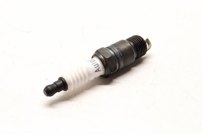 Auto 667, Resistor 667 Spark Plug NOS