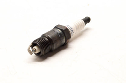 Auto 667, Resistor 667 Spark Plug NOS
