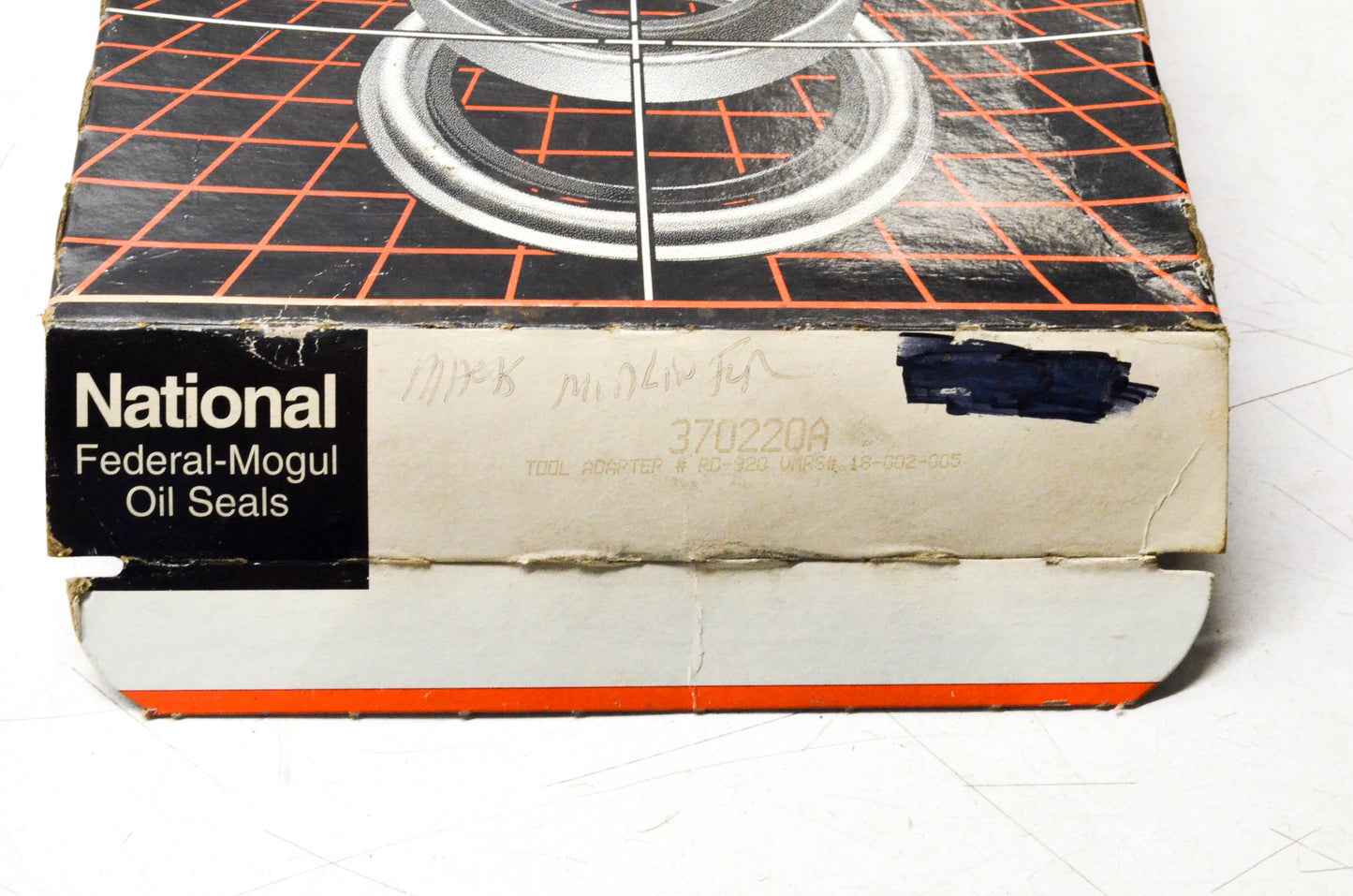 Federal Mogul 370220A Oil Seal NOS