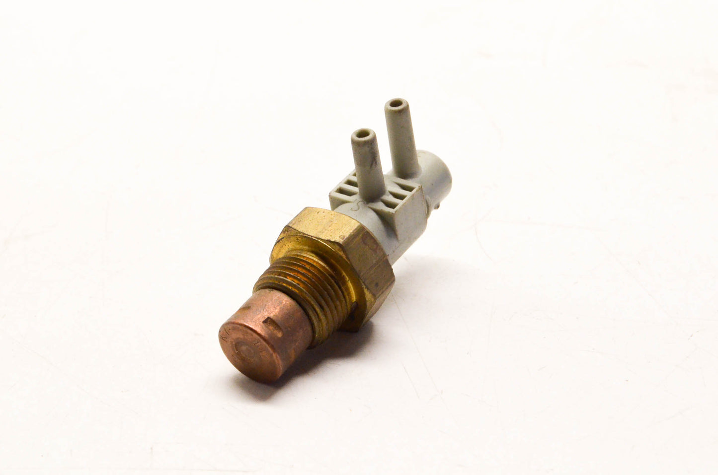 General Motors 14057273, 3218D8 Thermal Vacuum Switch NOS