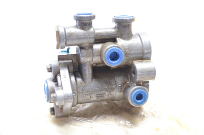 Bendix T-296012, 296012 Hydraulic Brake Valve NOS