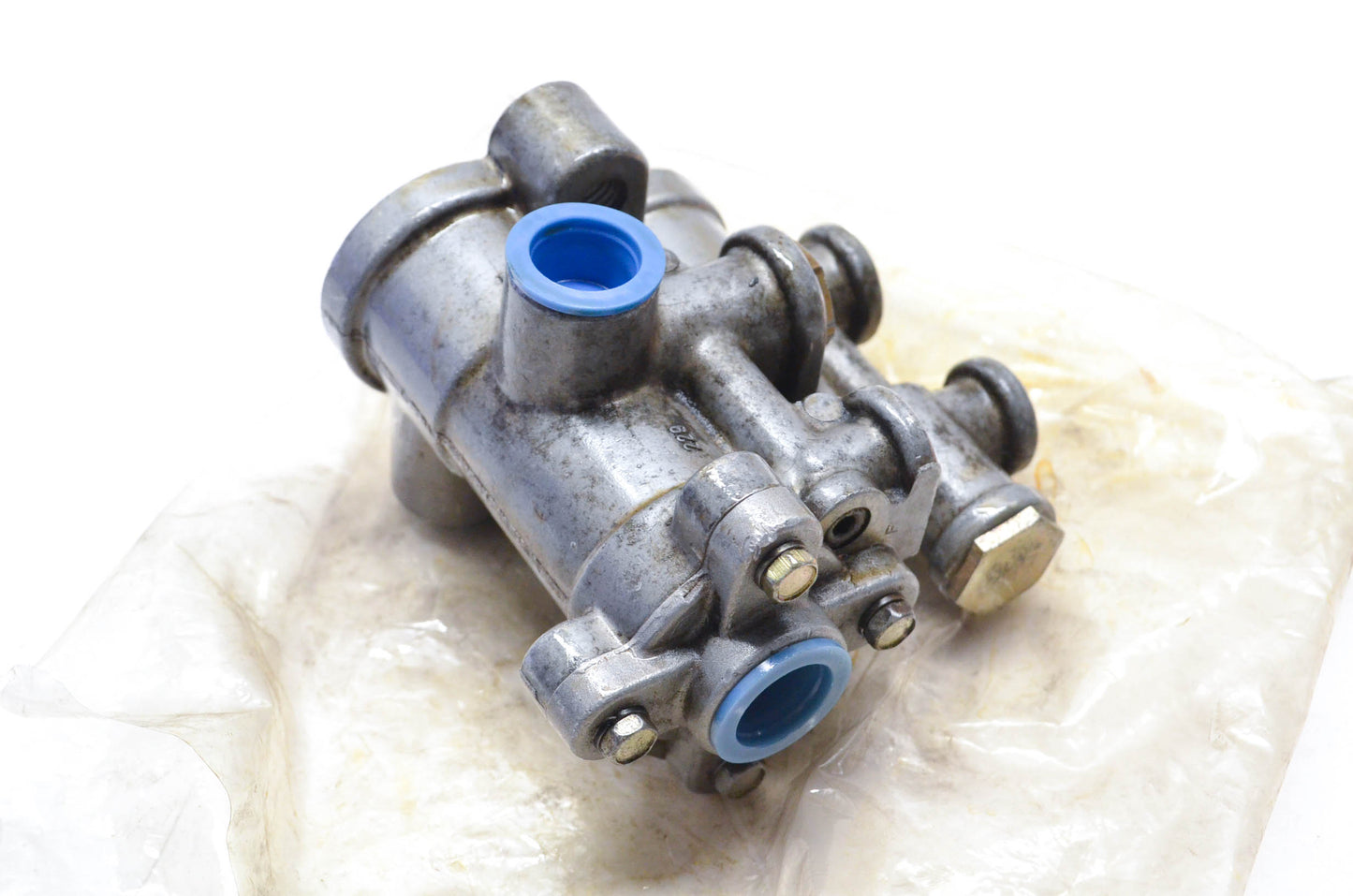 Bendix T-296012, 296012 Hydraulic Brake Valve NOS