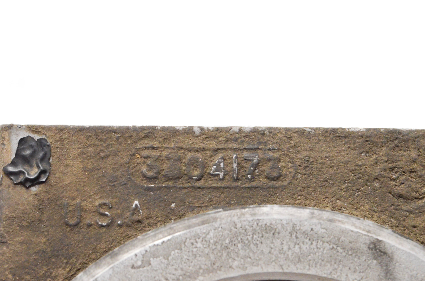 Cummins 3304173 Oil Filter Head