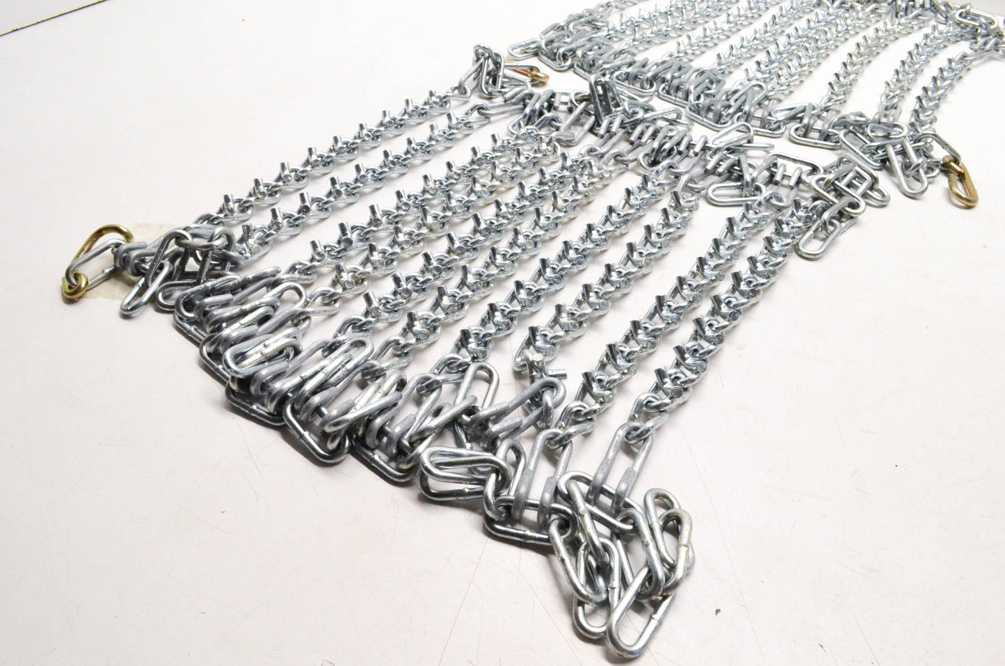 Toro 1069507, 82531, 313-1510 23x9.5 Tire Chain Kit NOS