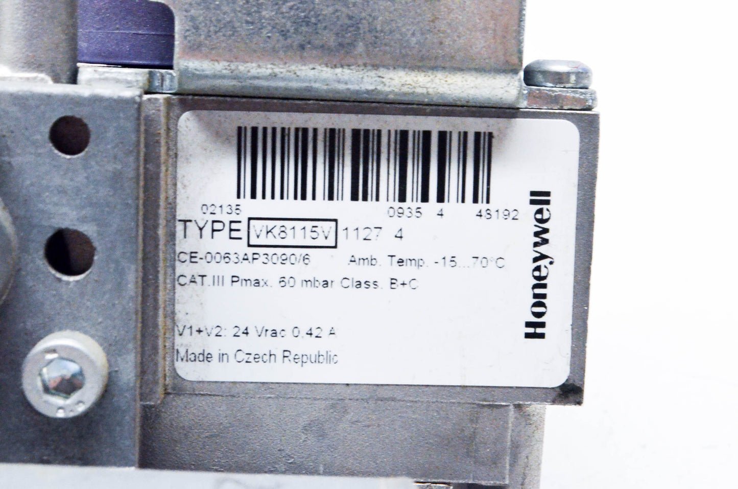 Honeywell VK8115V, VK8115F Gas Valve Used