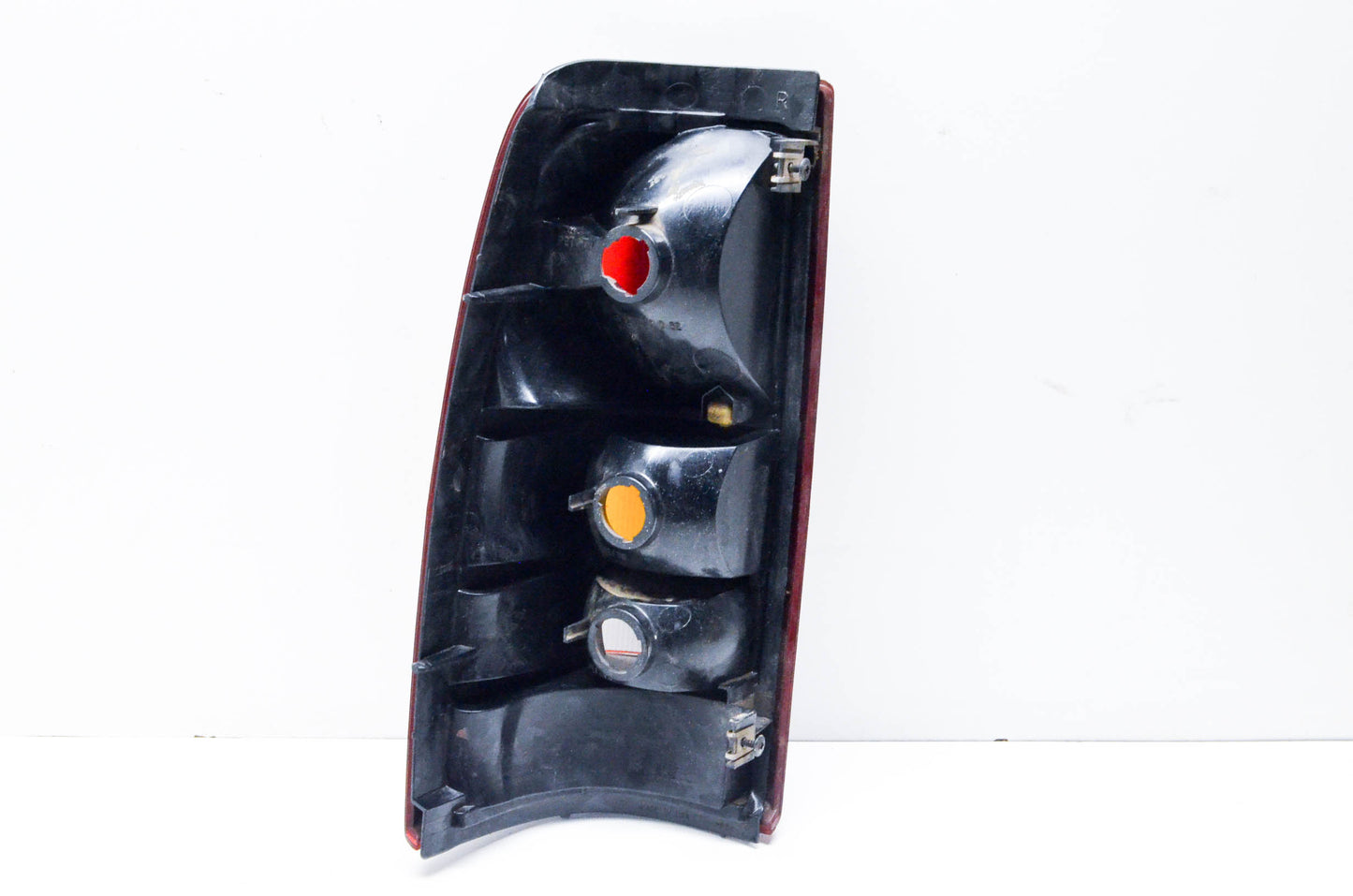 GM 16524516 Passenger Side Tail Light Housing