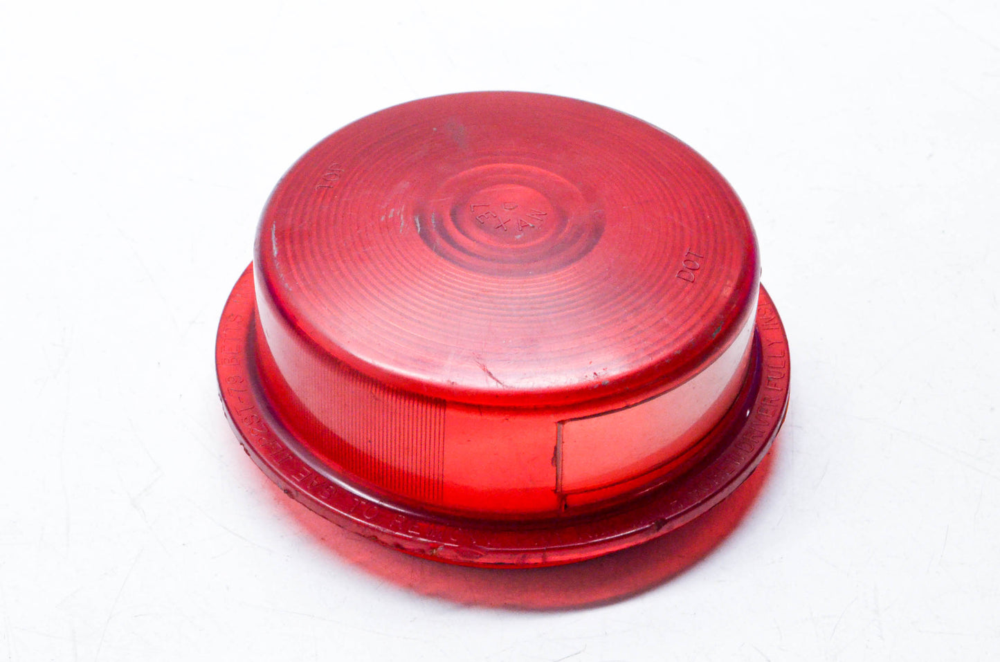 Betts ILP2ST-79, 7IL, SAE-ILP2ST-79 Red Round Lens