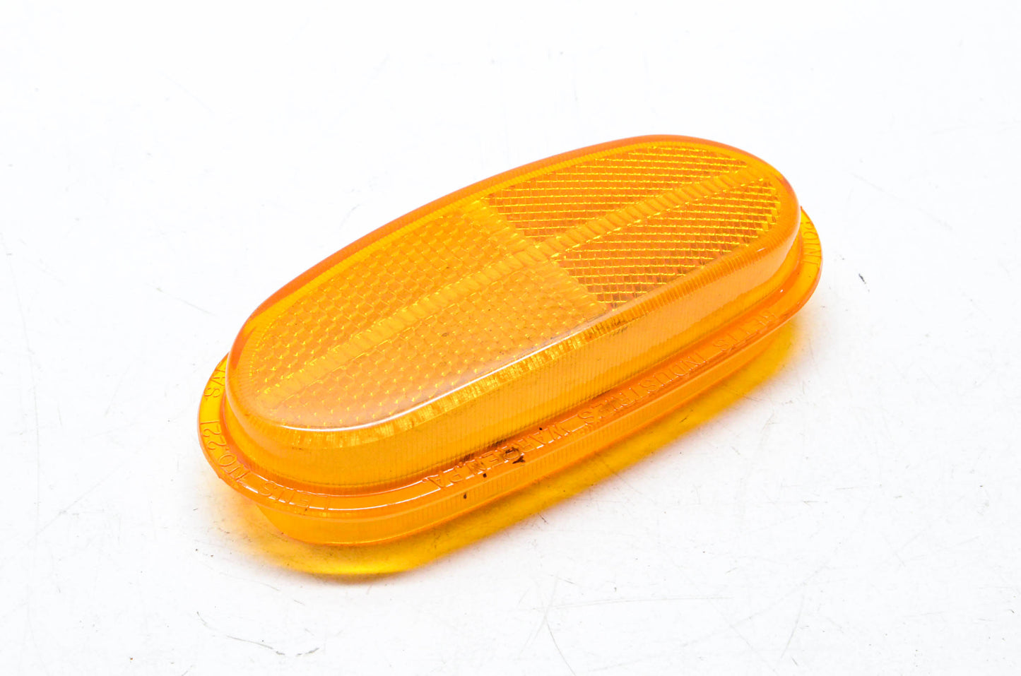 Betts SAE P2PC88 Amber Oblong Lens