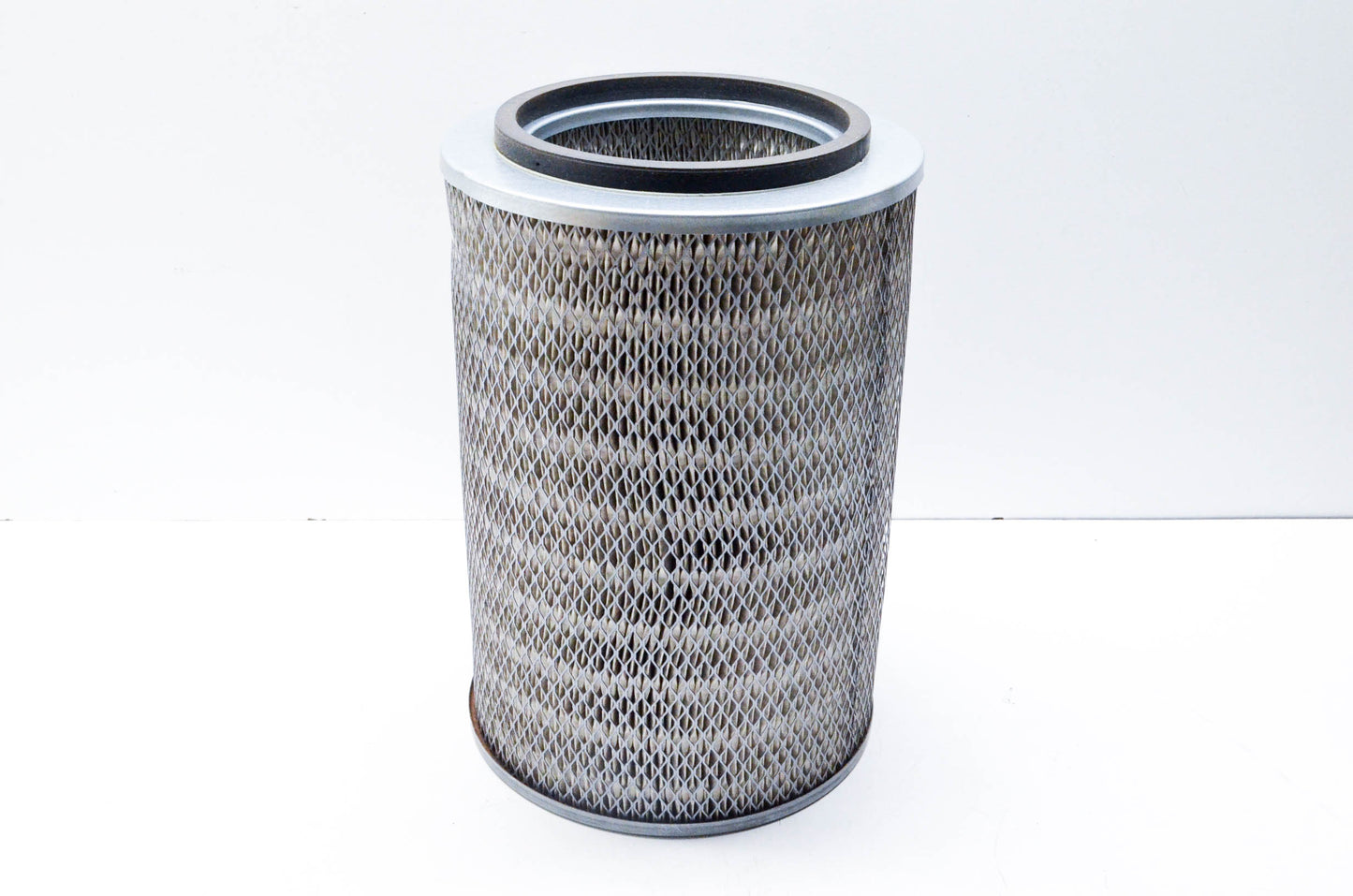 UD Trucks BF546Z9007 Air Filter NOS