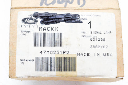 Mack 47M0251P2 Signal Lamp Assembly NOS