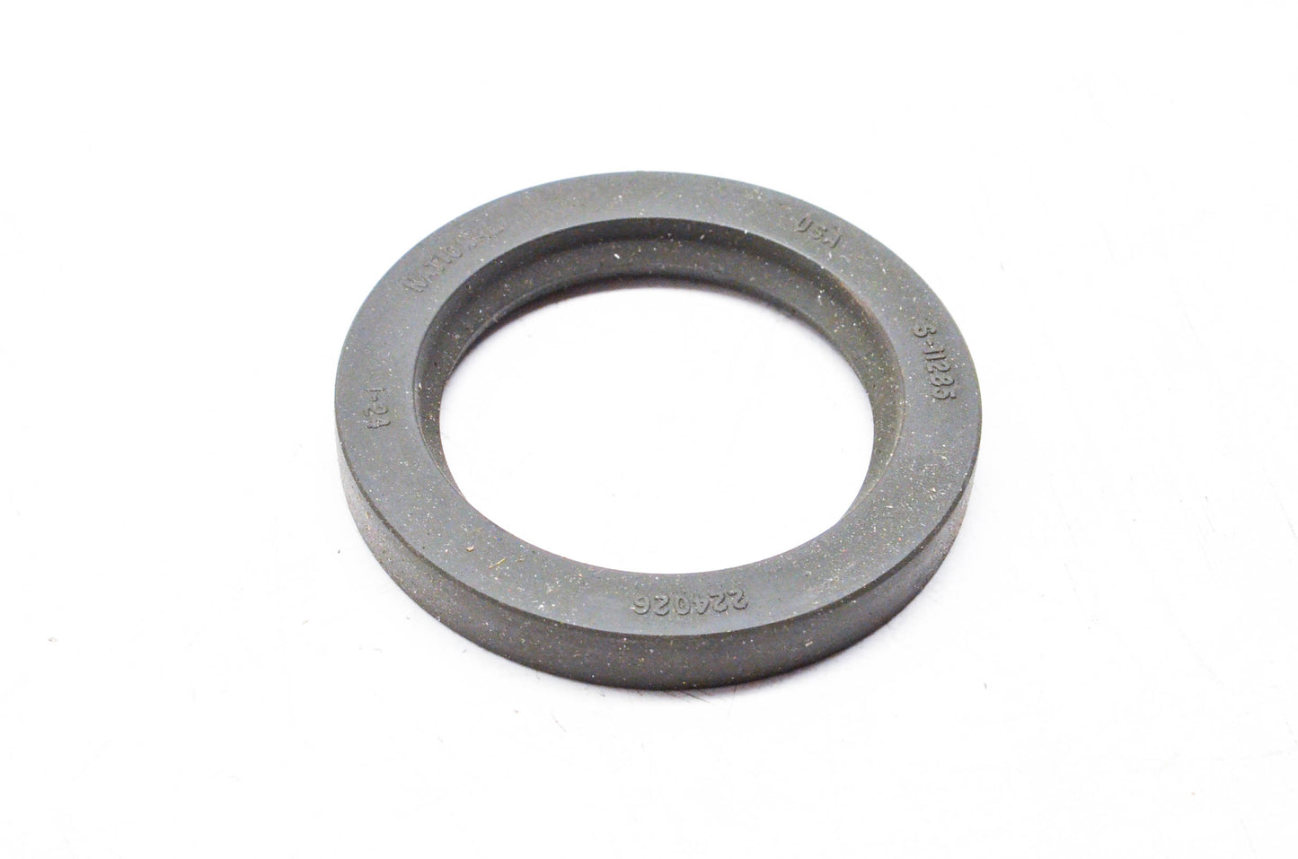 Federal Mogul 224026 Oil Seal NOS