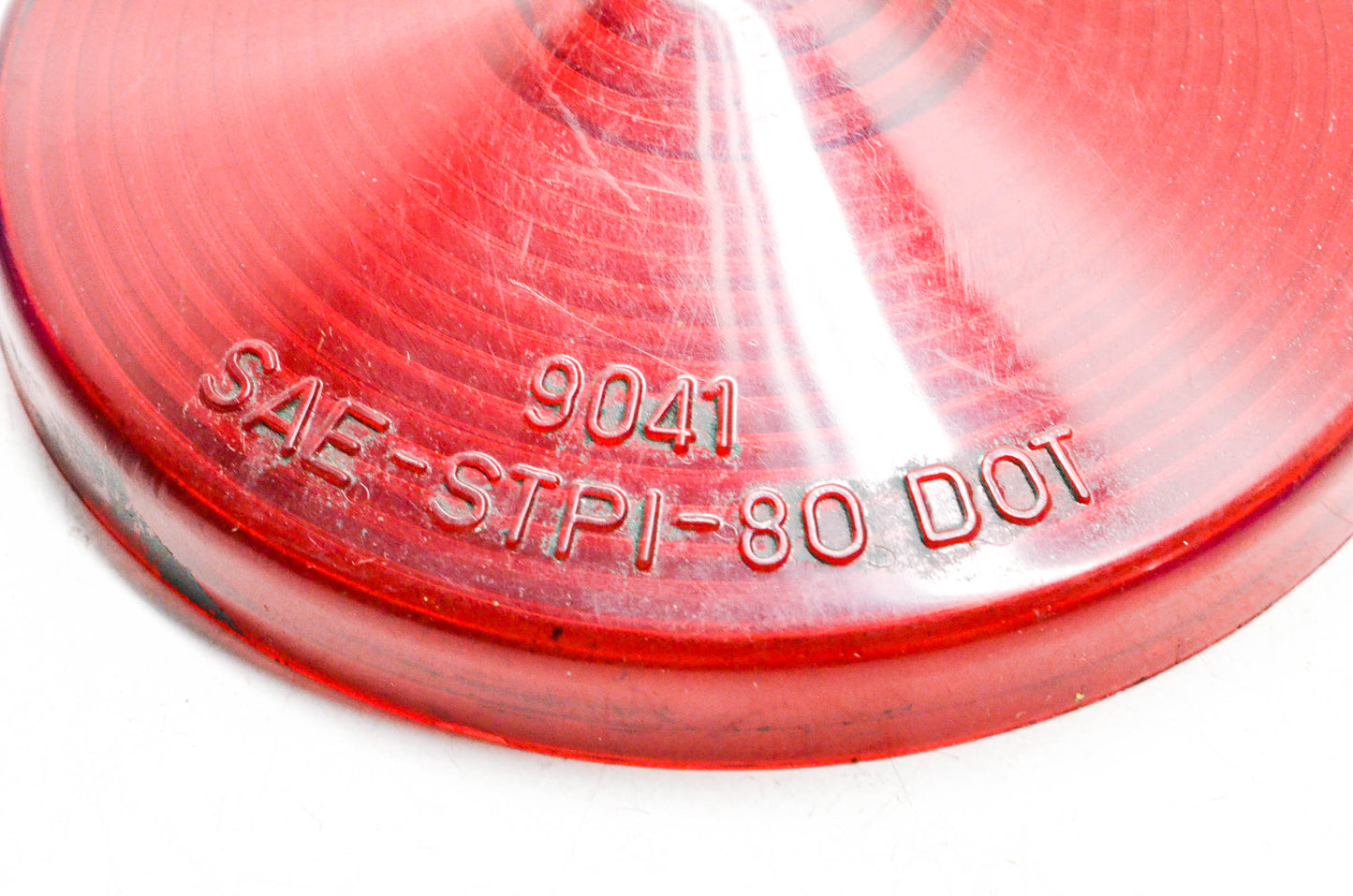 Trucklite 9041, SAE-STPI-80 Round Red Stop Turn Lens