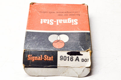 Signal-Stat 9016 A, SAE STI 164 Amber Round Lens & Gasket NOS
