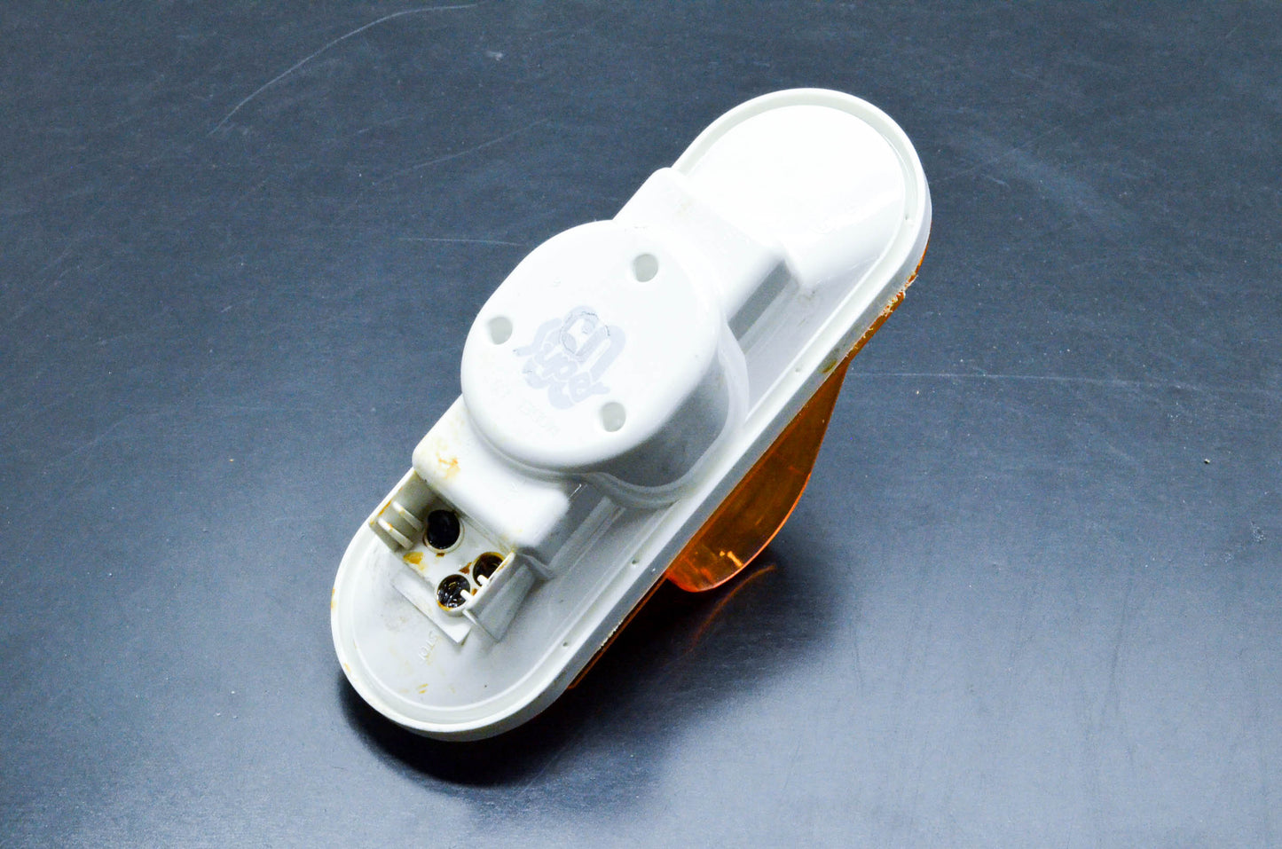 Trucklite 60215Y3 Horizontal Mount Amber Incandescent Lamp NOS