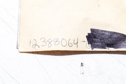 GM 12388064 Fuel Line Retainer NOS