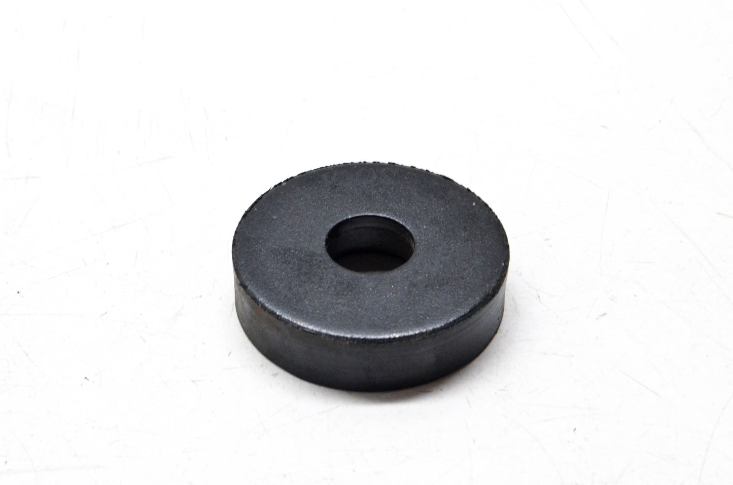 Mack 200L, 200L1144 Insulator NOS