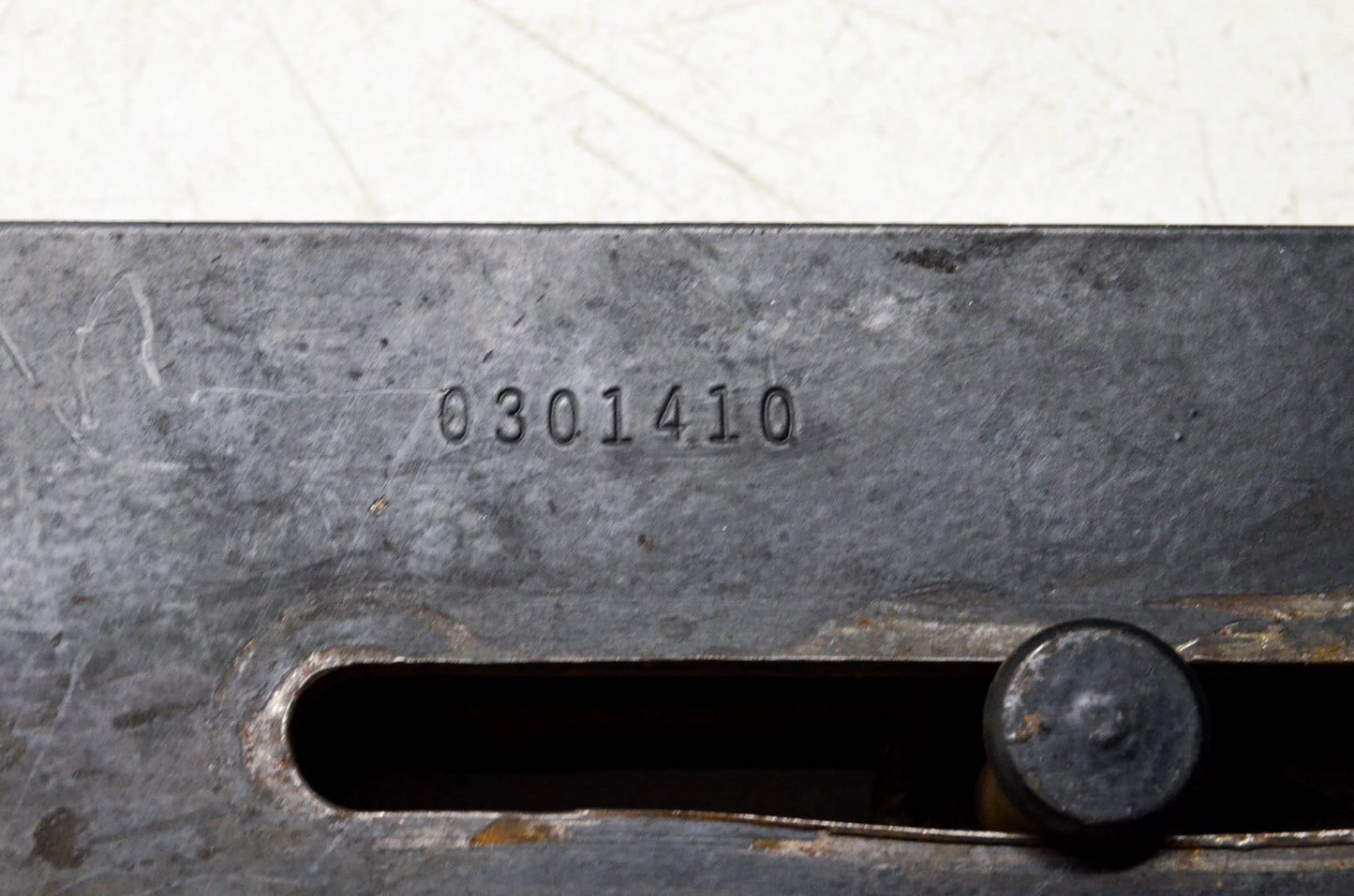 International 1675872c91, 301410 Lever