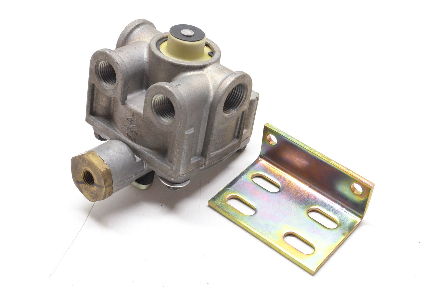 Bendix 745103010, 103010N R-14 Relay Valve NOS