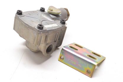 Bendix 745103010, 103010N R-14 Relay Valve NOS