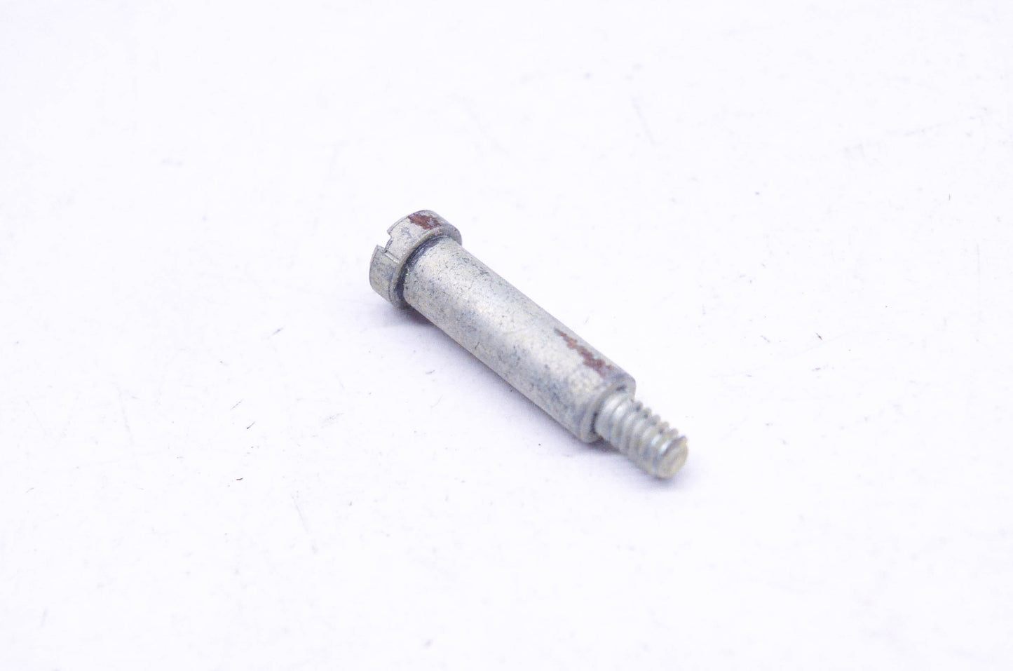 New OEM Briggs & Stratton 230754 Bell Crank Shoulder Screw NOS