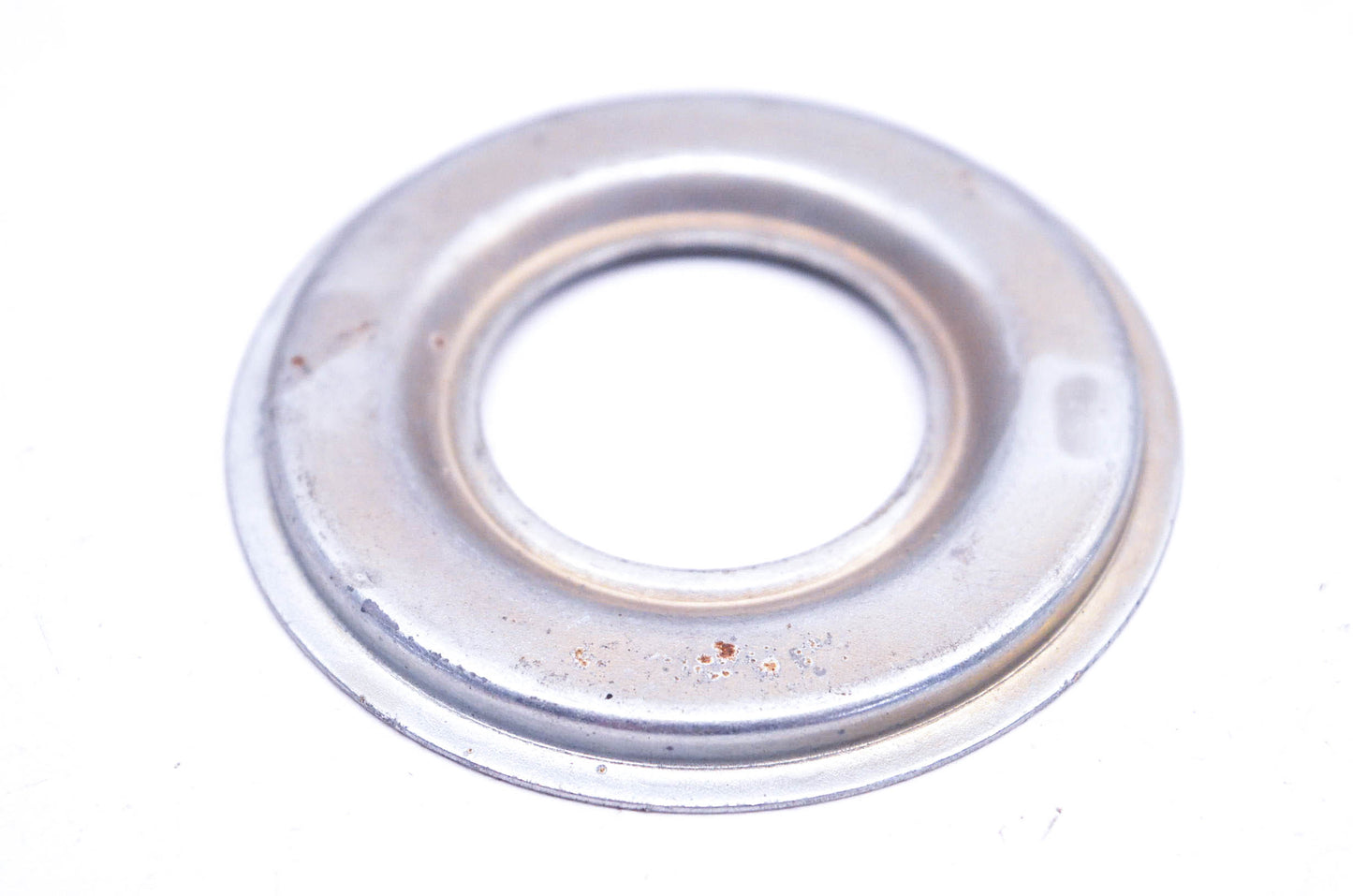 New OEM Briggs & Stratton 221653, 691359 Ratchet Retainer Cover NOS