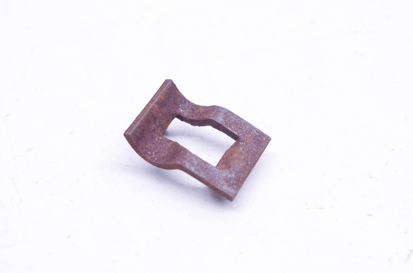New OEM Briggs & Stratton 221014 Spring Anchor NOS