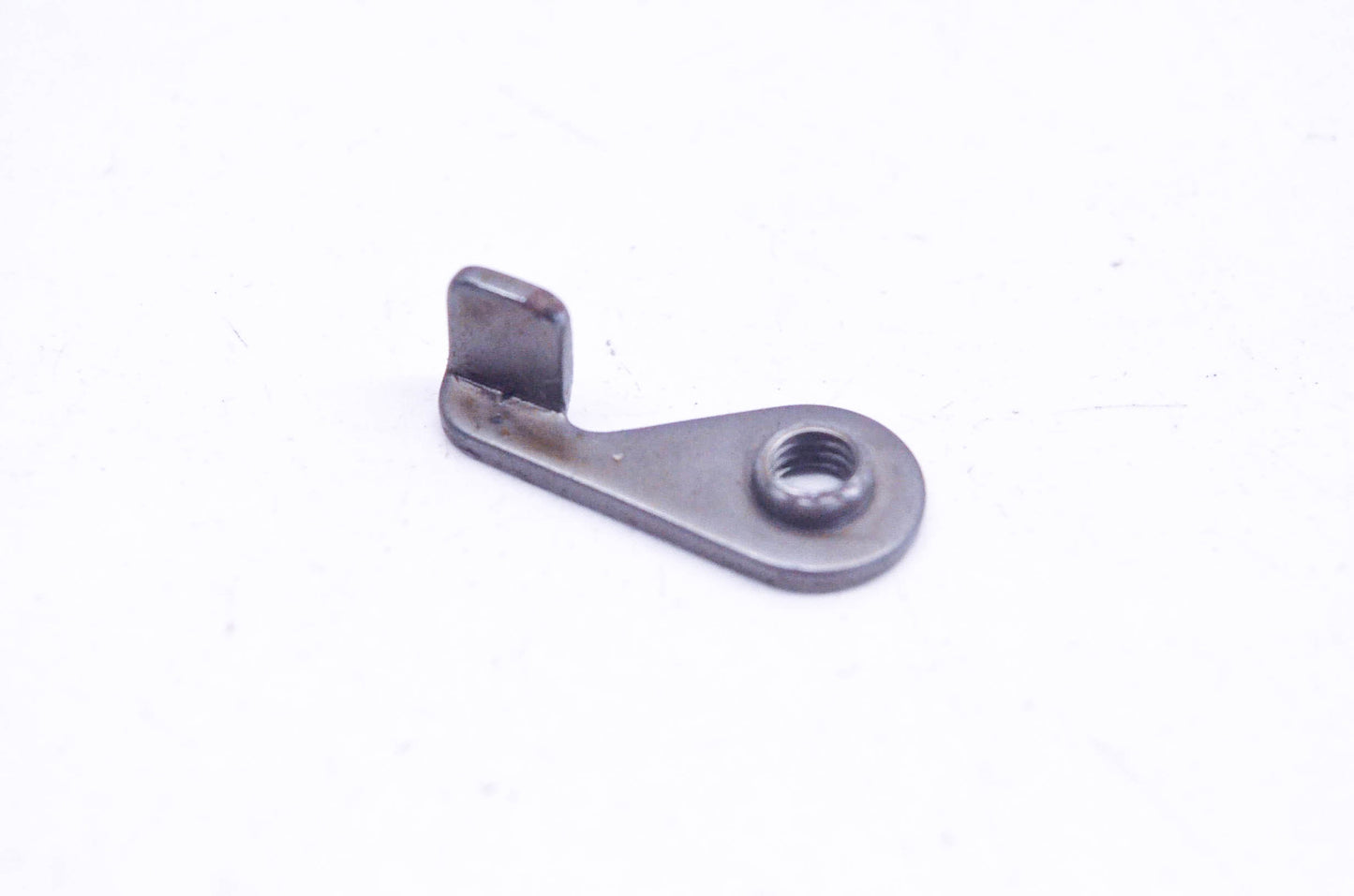 New OEM Briggs & Stratton 220381 Governor Crank Follower NOS