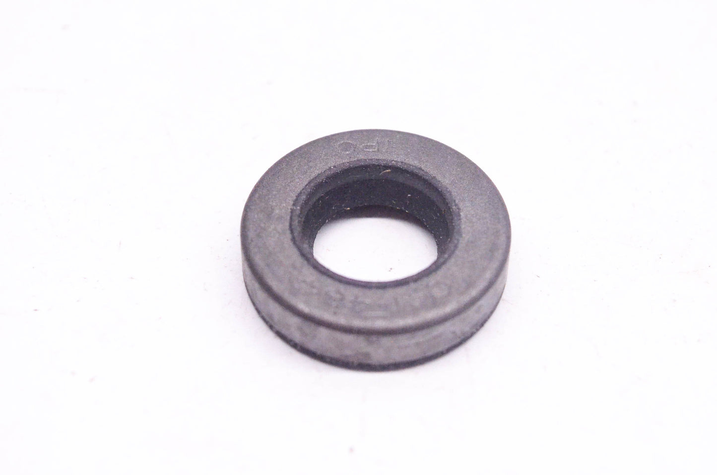 New OEM Briggs & Stratton 391484, 691952 Oil Seal NOS