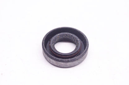 New OEM Briggs & Stratton 391484, 691952 Oil Seal NOS