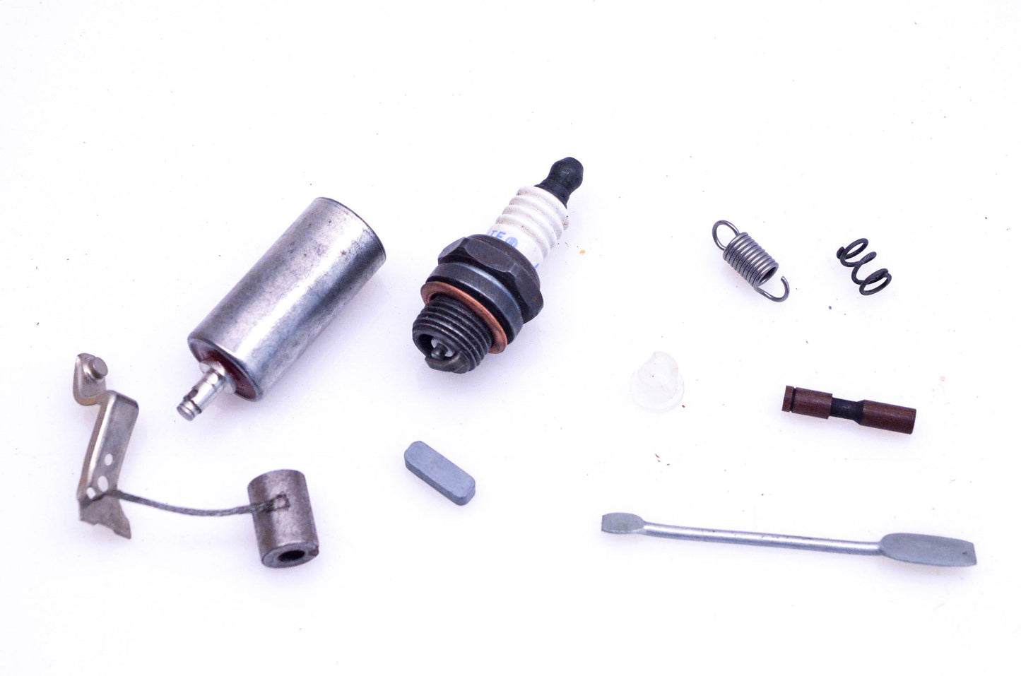 New OEM Briggs & Stratton 391267 Ignition Tune Up Kit NOS