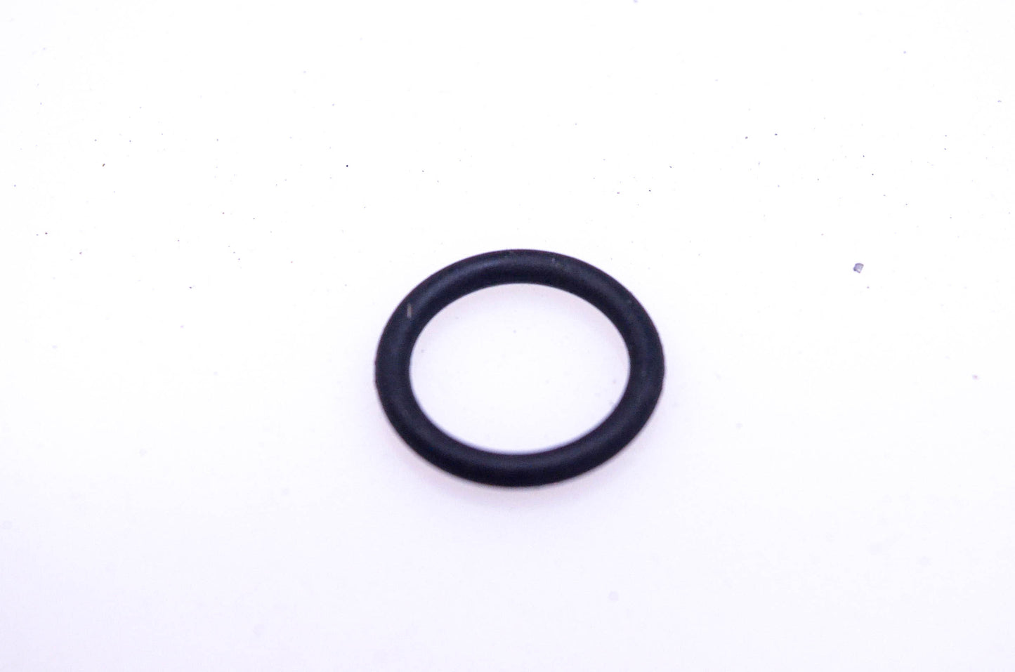 New OEM Briggs & Stratton 270306 Oil Retainer Ring NOS