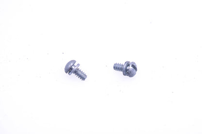 New OEM Briggs & Stratton 93038, 691437 Screws Qty 2 NOS