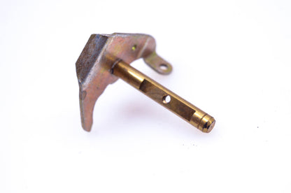 New OEM Briggs & Stratton 495313, 692018 Throttle Shaft NOS