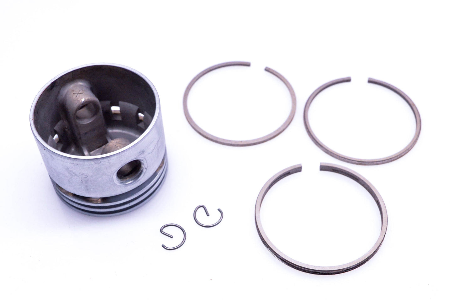 New OEM Briggs & Stratton 295589 Piston Kit NOS