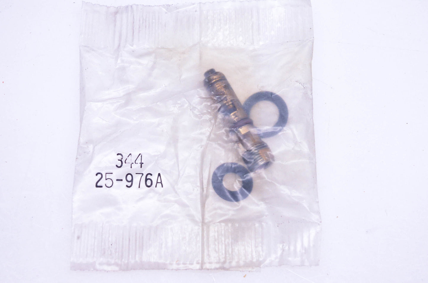 Aftermarket 25-976A Needle Seat Kit NOS