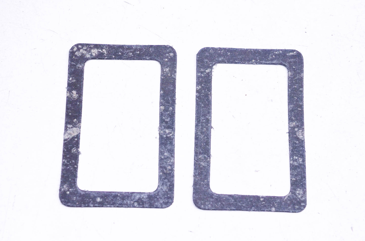 New OEM Briggs & Stratton 66214 Valve Cover Gaskets Qty 2 NOS
