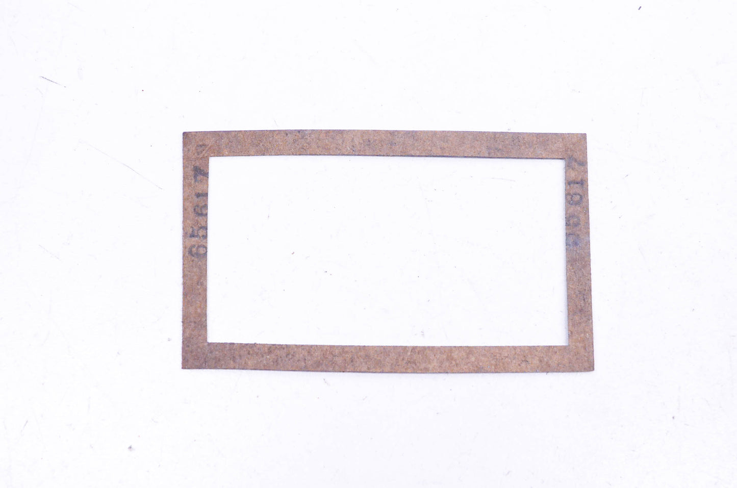 New OEM Briggs & Stratton 65617 Gasket NOS