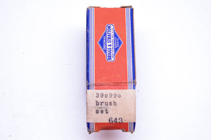 New OEM Briggs & Stratton 390990 Brush Kit NOS