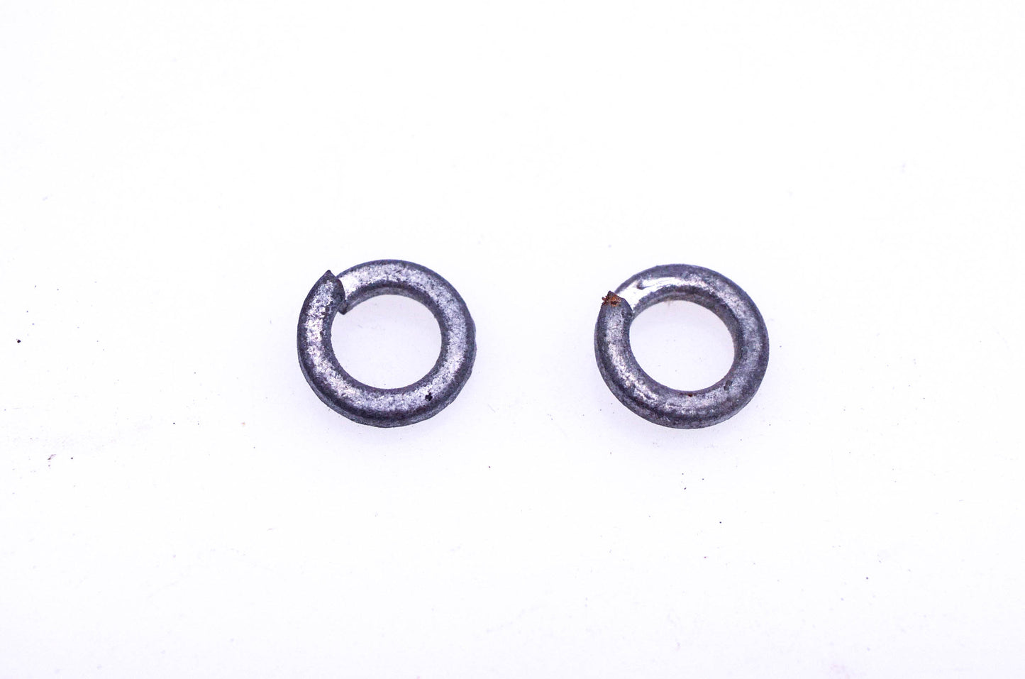 New OEM Briggs & Stratton 91388 Lock Washers Qty 2 NOS