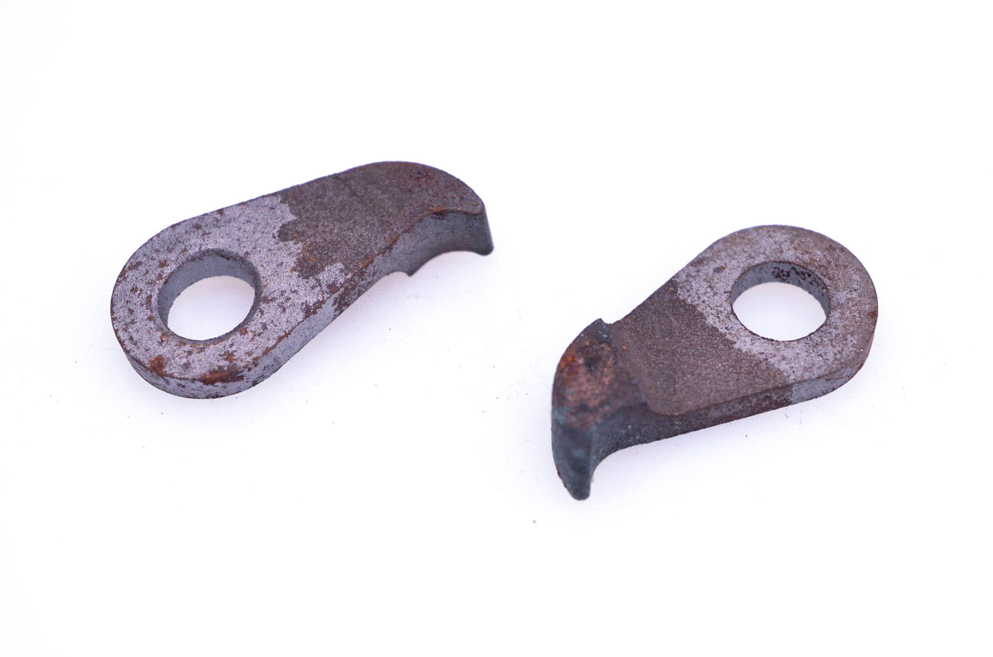 New OEM Tecumseh 29729 Starter Dogs Qty 2 NOS