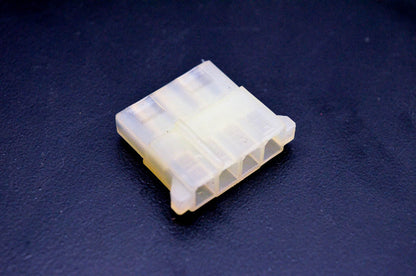 New OEM Briggs & Stratton 280081 Four Pin Socket NOS