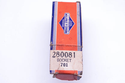 New OEM Briggs & Stratton 280081 Four Pin Socket NOS