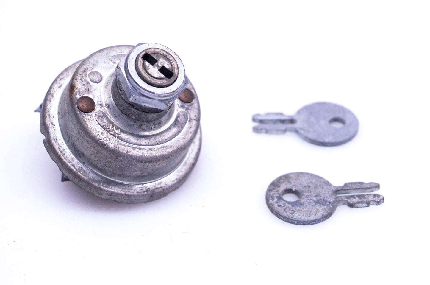 New OEM Tecumseh 28977 Starter Switch w/ Keys NOS