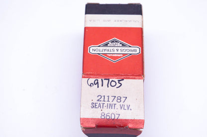 New OEM Briggs & Stratton 211787, 691705 Intake Valve Seat NOS