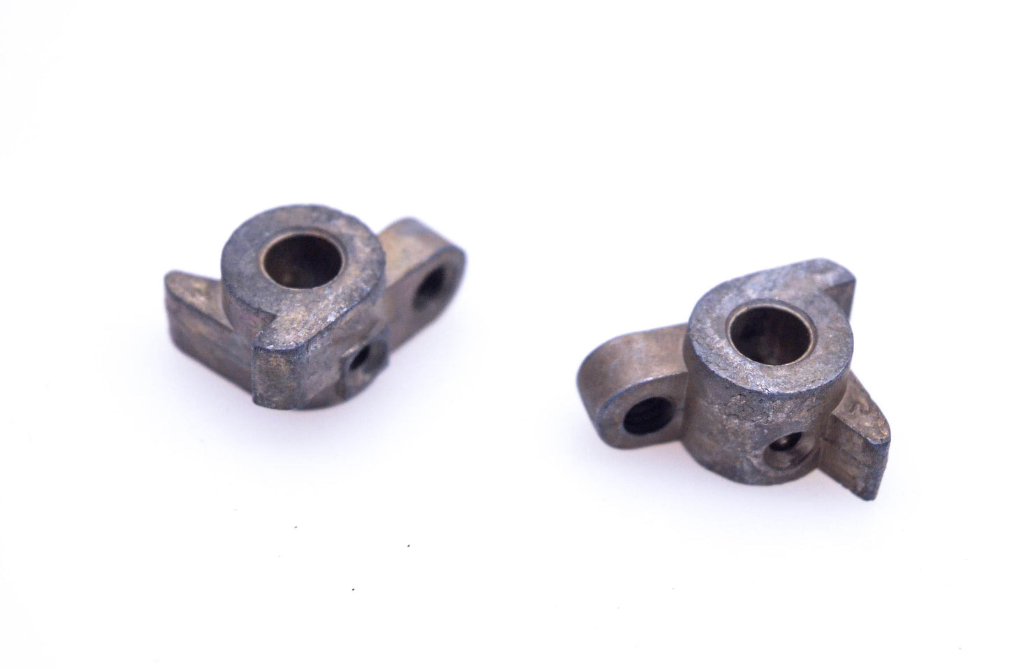 New OEM Briggs & Stratton 212904, 691708 Throttle Stops Qty 2 NOS