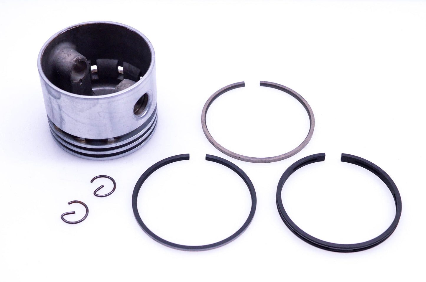 New OEM Briggs & Stratton 295590 Piston Kit NOS