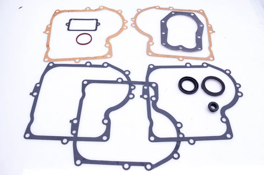 New OEM Briggs & Stratton 494241 Gasket Kit NOS