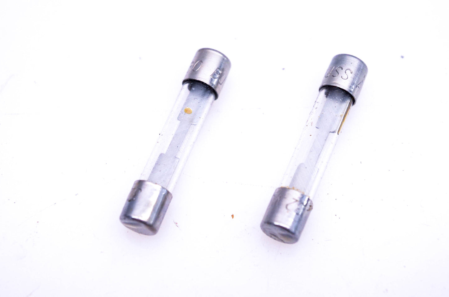 BUSS AGC 30 30amp fuses Qty 2 NOS